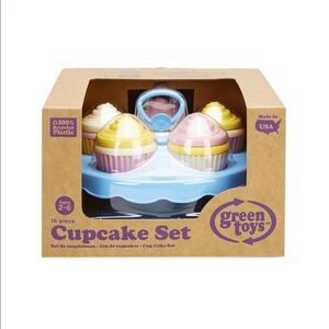 GREEN TOYS Cupcake  Play Food Set with Display Stand BPA Free Eco Friendly - new